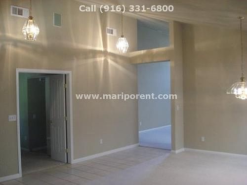 3rd image of 8883 Silverberry Ave