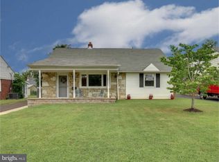 8022 Lenola St, Philadelphia, PA 19136