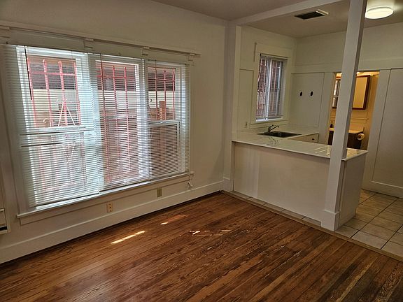 5th image of 143 Hollister Ave APT 2