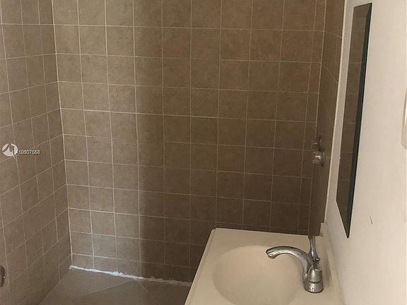 5th image of 145 NW 32nd St #2
