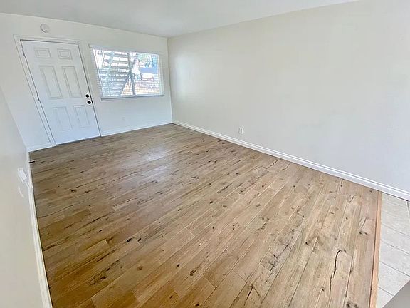 4th image of 3935 Mississippi St Unit A