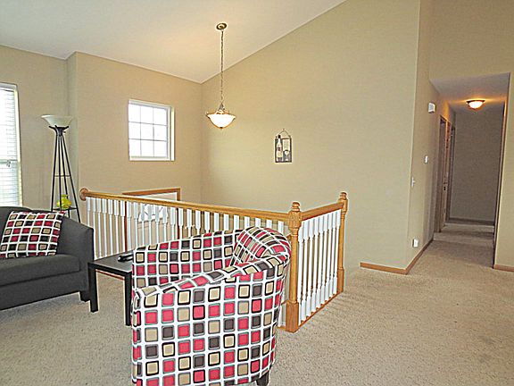 4th image of 5810 S 193 St