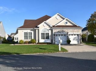 7 Eagleswood Dr, Waretown, NJ 08758