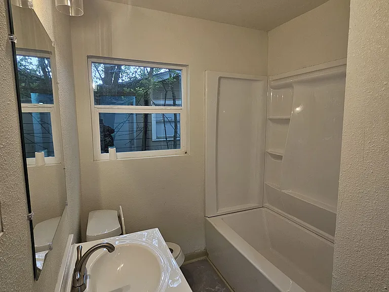 335 Baker Ave — Photo 6