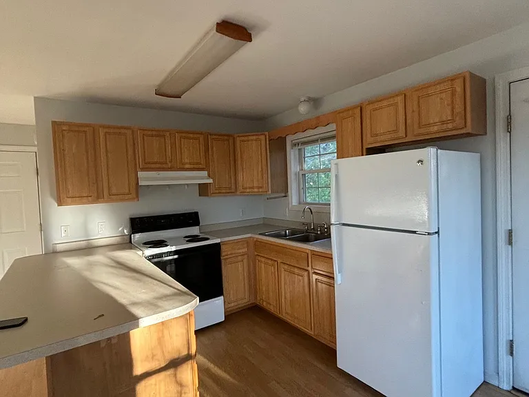 82 Fieldstone Dr #D — Photo 4