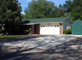 3530 Greenview Dr, Decatur, IL 62521