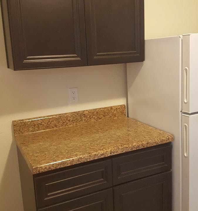 1st image of 817 W 37th St APT 5