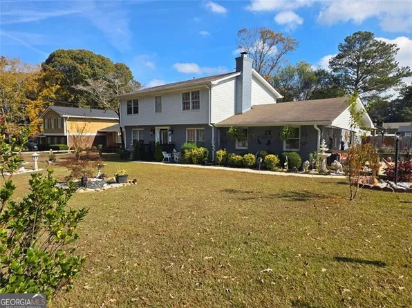 2303 Country Club Dr SE, Conyers, GA 30013