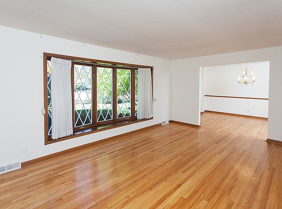 4th image of 7321 Bayberry Ln