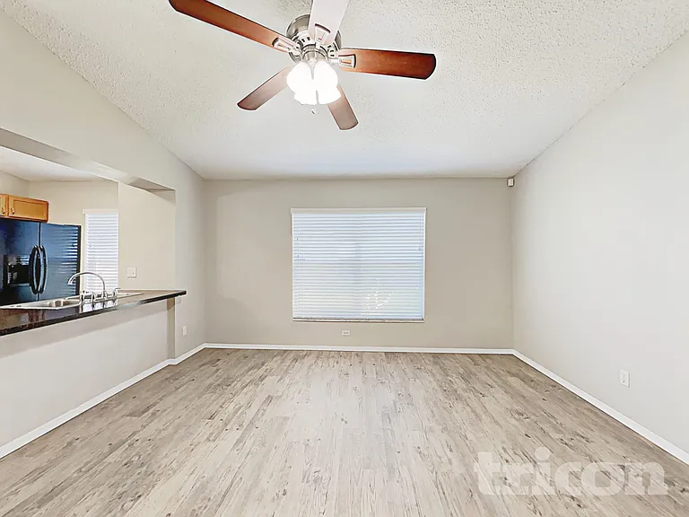1576 Palmstone Dr — Photo 3