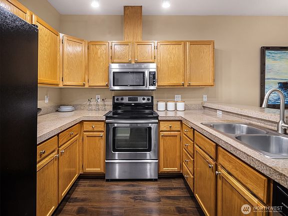 3rd image of 5400 Harbour Pointe Boulevard #G101