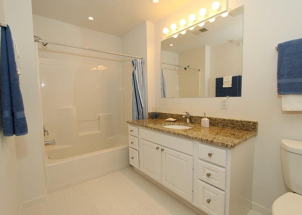 2nd image of 5400 Washington Rd APT 112