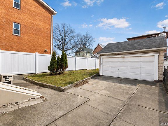 4th image of 6117 165th Street