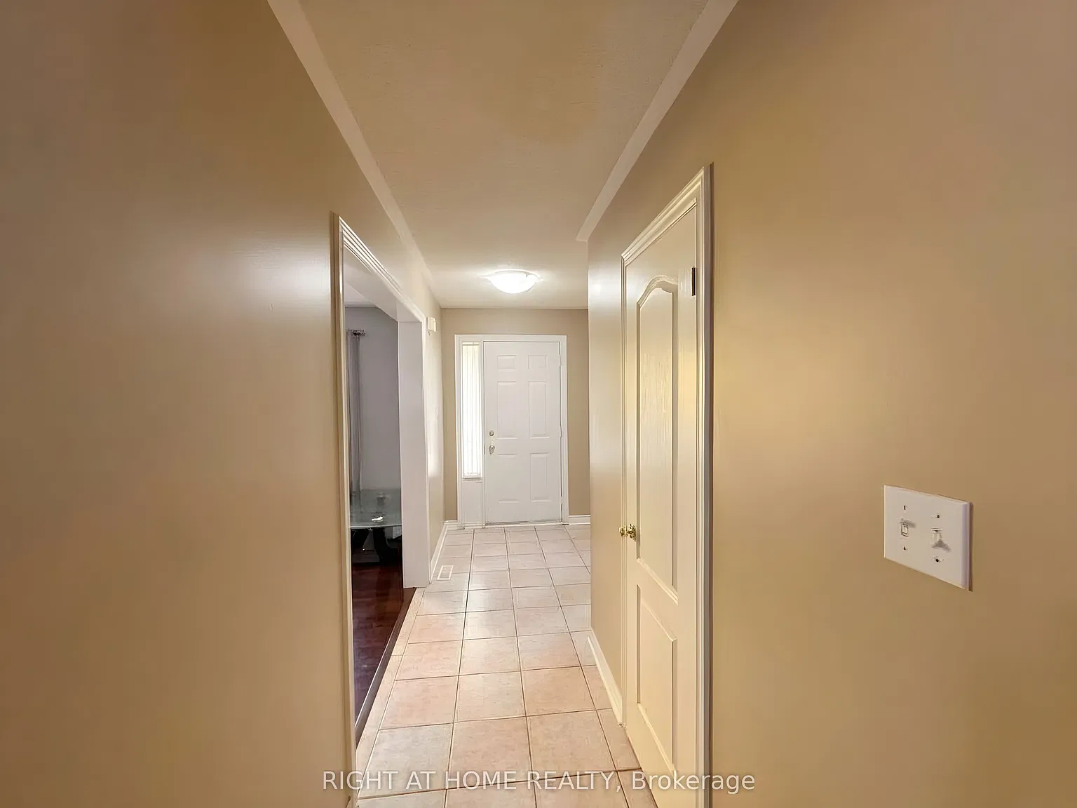 3 bed, $2,700 — Photo 2