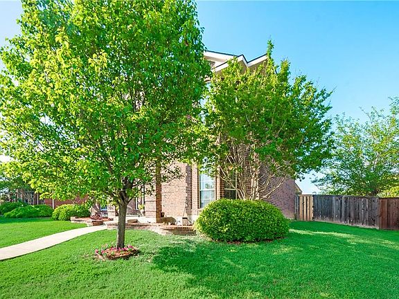 3rd image of 3709 Trailridge Dr