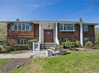 23 Wedgewood Ln, East Northport, NY 11731