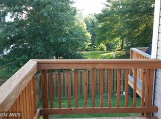 7073 Rogue Forest Ln, Gainesville, VA 20155
