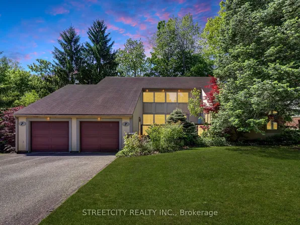 7 Thistle Ct, Tillsonburg, ON N4G 2S8