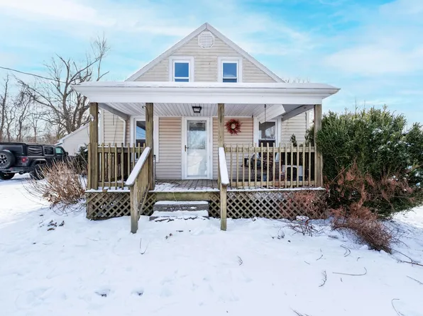 26501 Rock St, Coolville, OH 45723