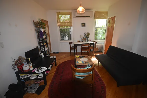 Rented by Bedford & Jane | media 4