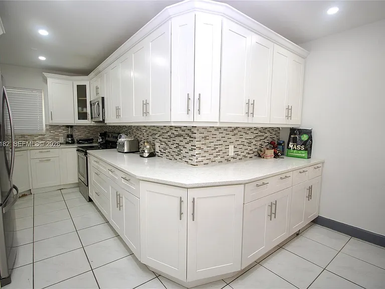 14431 NW 15th Dr — Photo 8