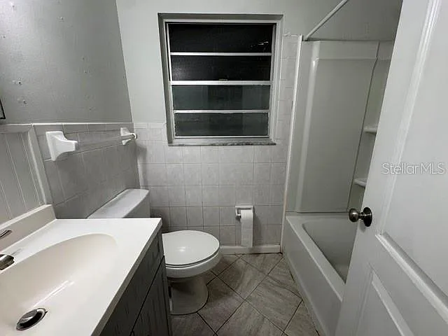 2976 Poplar St — Photo 5