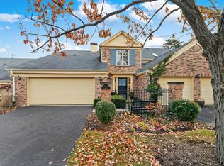 40 The Court Of Cobblestone, Northbrook, IL