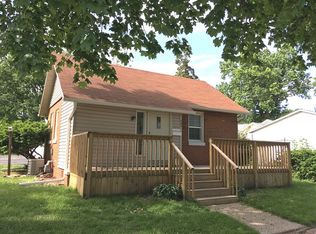 902 E 6th St, Sterling, IL 61081