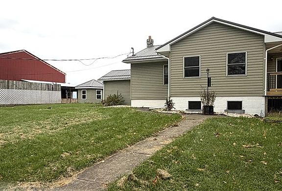 3rd image of 404 Lous Rd