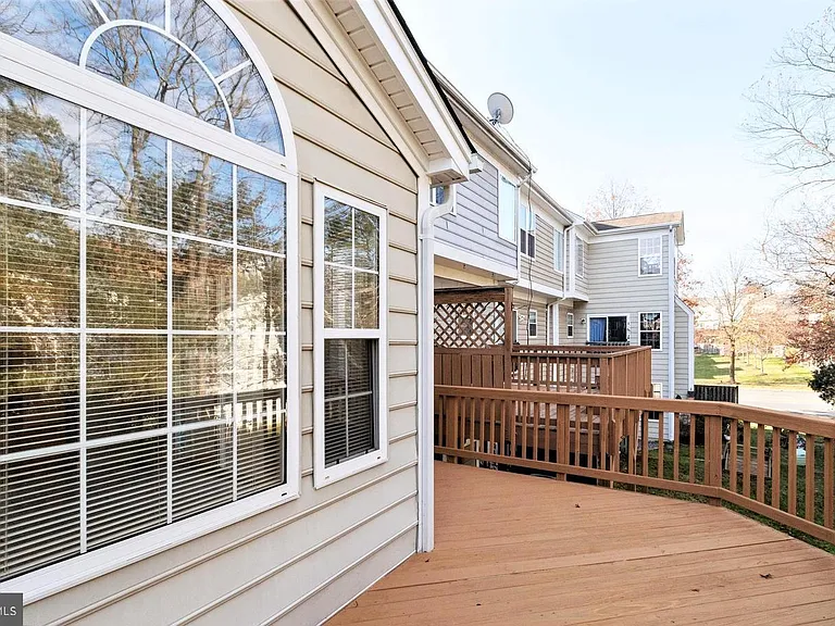 43046 Francis Sq — Photo 14