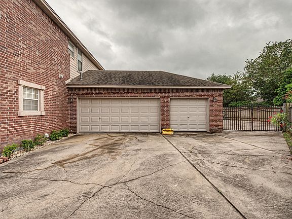 2nd image of 6125 Sylling Dr