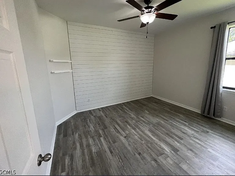 511 NE 19th Place Cpe — Photo 11