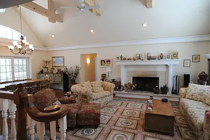 173 Northside Dr — Photo 3