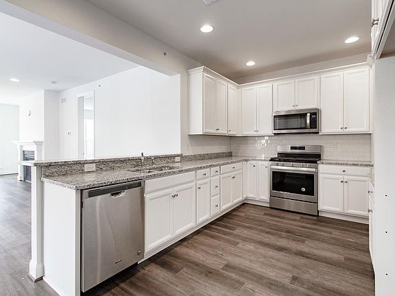 2nd image of 411 Roebling Ct