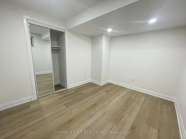 65 Lola Cres — Photo 12