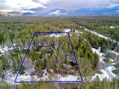 Nna Linzy Ln, Athol, ID, 83801