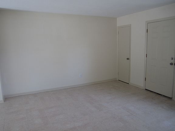 4th image of 10405 N Altman St