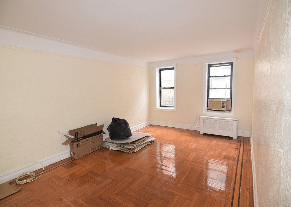 2nd image of 8716 Winchester Blvd APT 6D