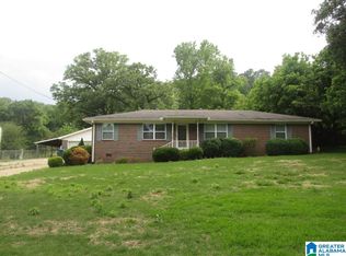 618 Pinewood Ct, Bessemer, AL 35023