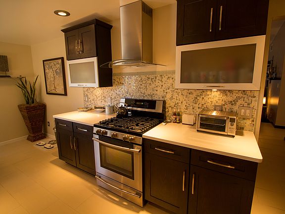 3rd image of 379 Kantor Blvd