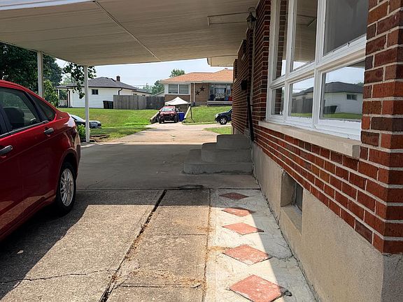 2nd image of 1194 Briarwood Dr