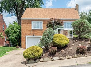 130 N Wren Dr, Pittsburgh, PA 15243