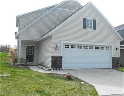 1st image of 1382 Highland Hill Dr SE #3