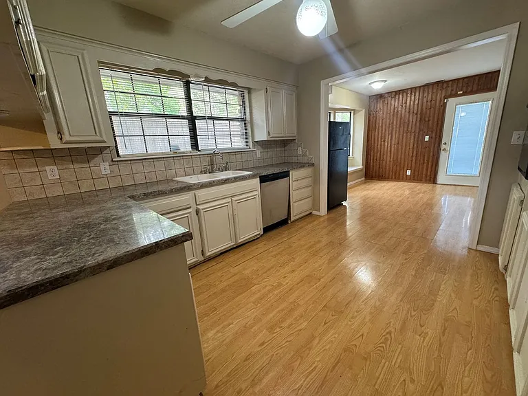 8406 S Gary Ave — Photo 14