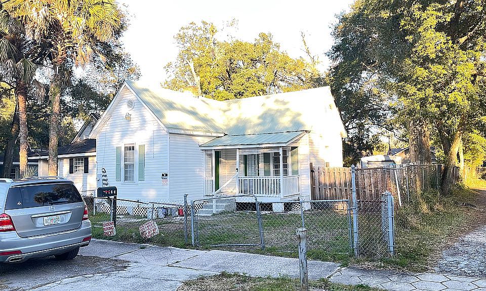 1st image of 1523 Evergreen Ave