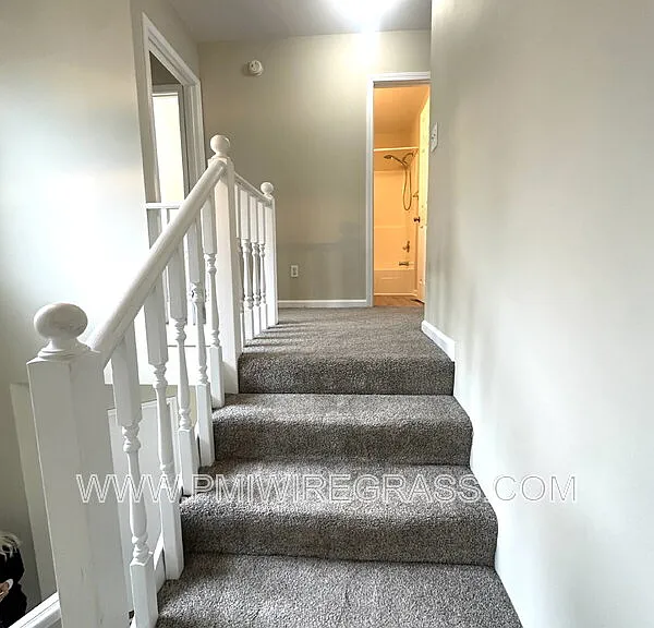 125 Commons Dr — Photo 9