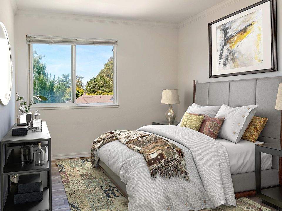 1st image of 104 Gina Ct