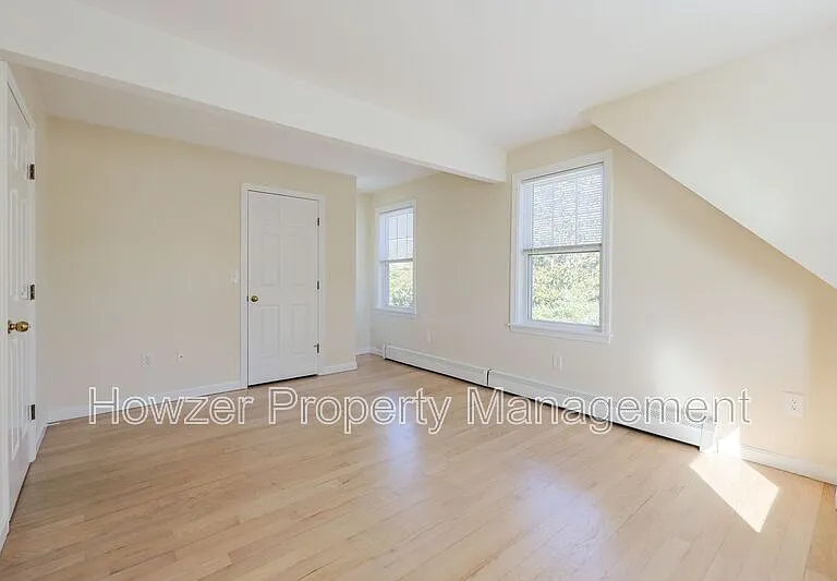 91 Louis St — Photo 10