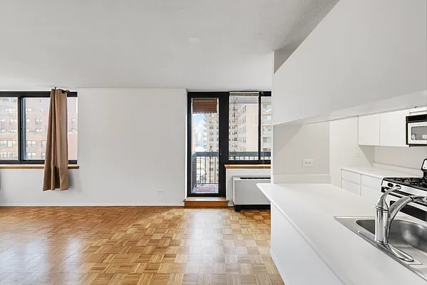 Rented by Compass | media 12