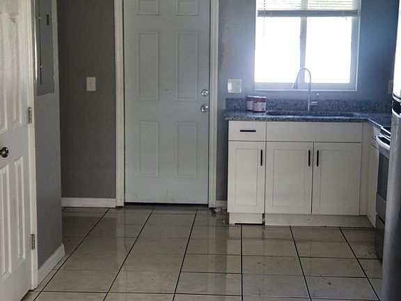 3rd image of 135 Gordon Ave S #135